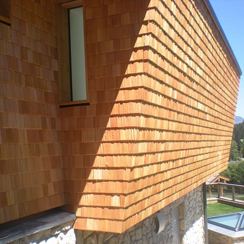 Fassade aus Schindeln in Kitzbühel